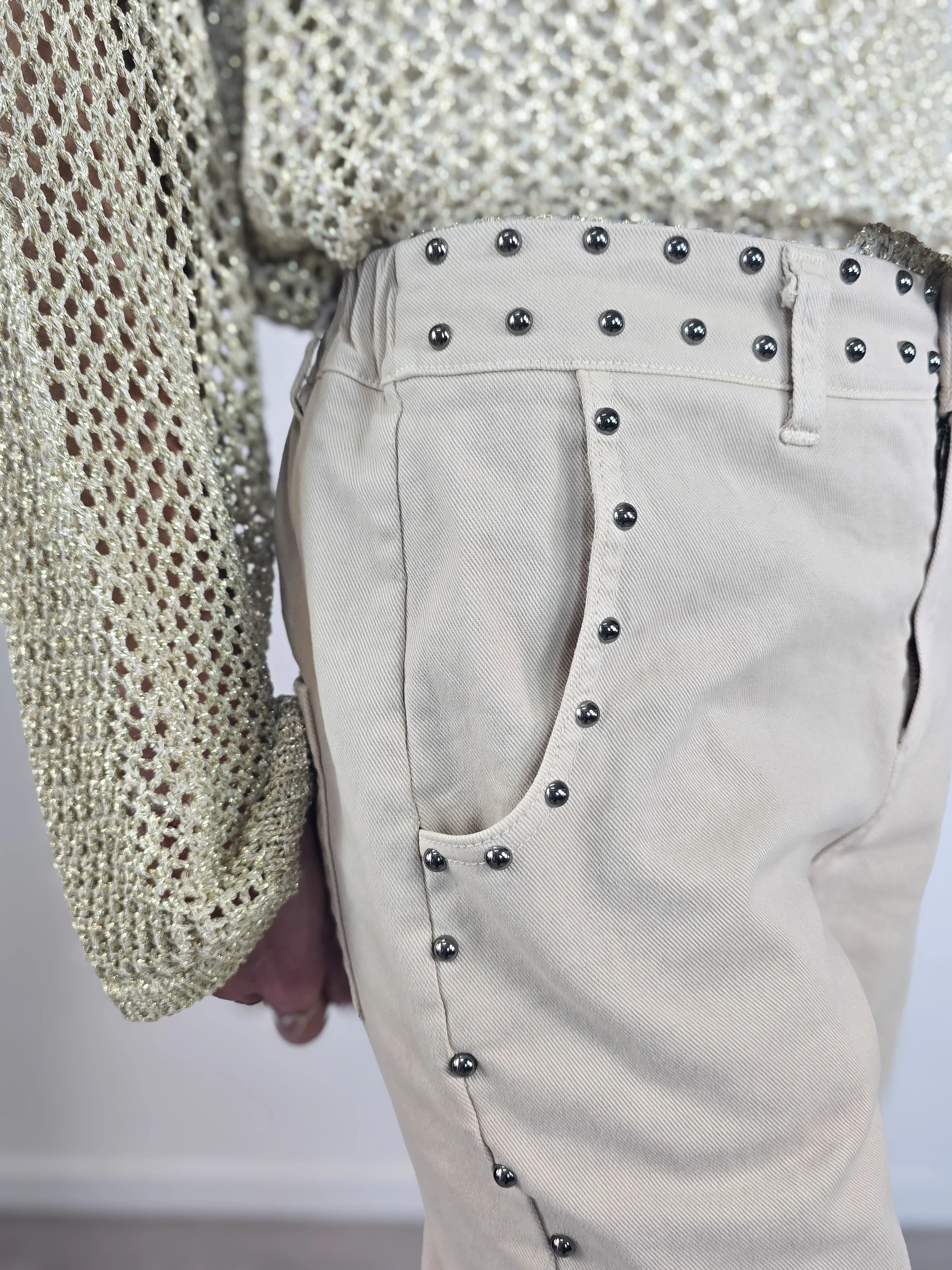 Kontatto - Pantalone balloon con borchie - Beige - Image 3