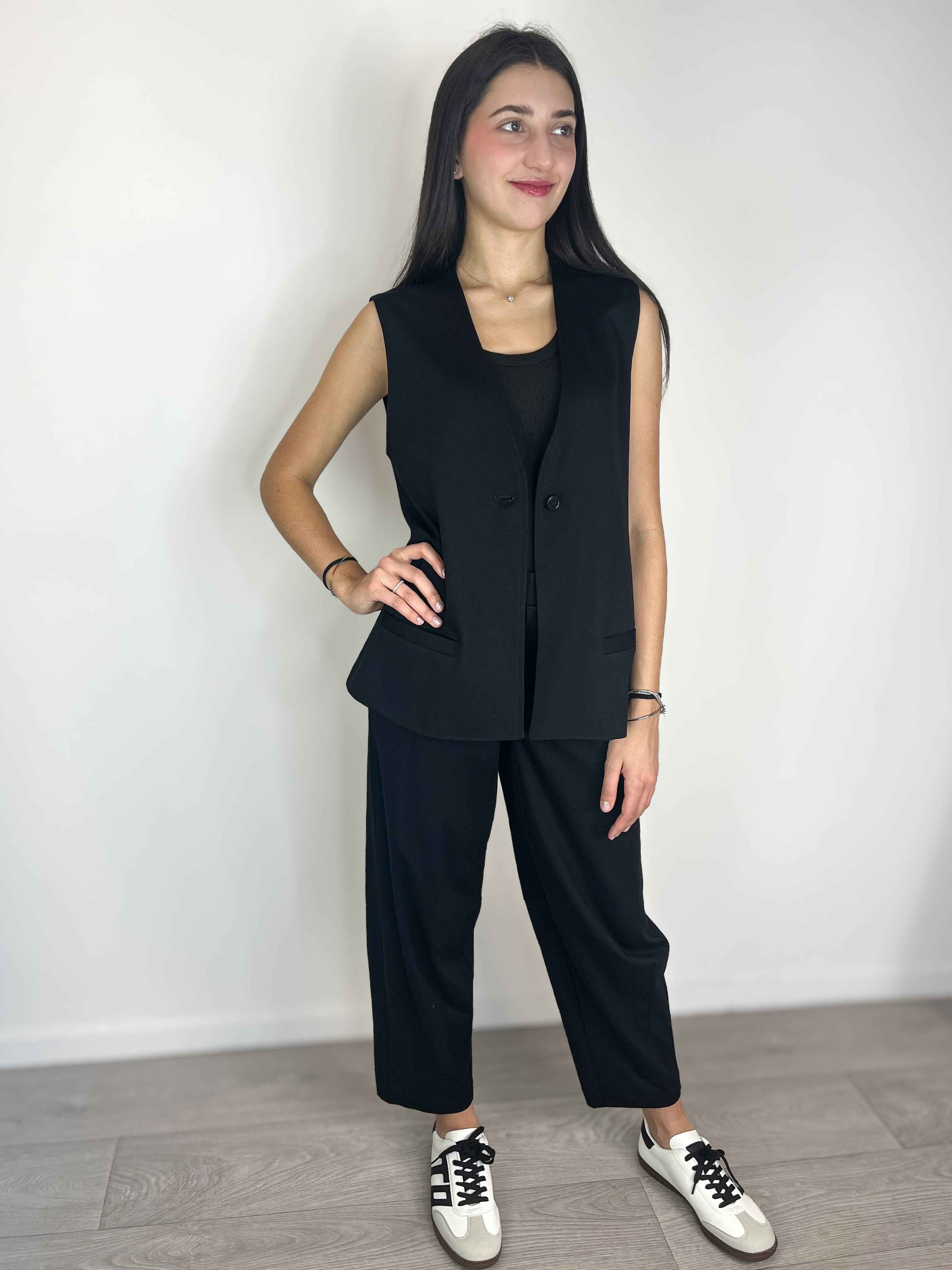Please - Pantalone baggy in viscosa con elastico - Nero - Image 3