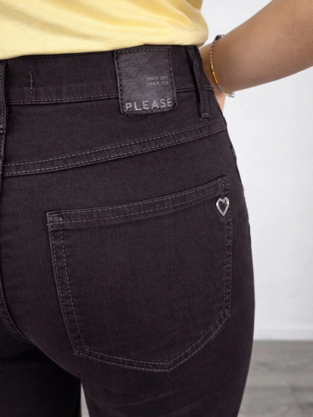 Please - Pantalone a sigaretta - Cioccolato - Image 3
