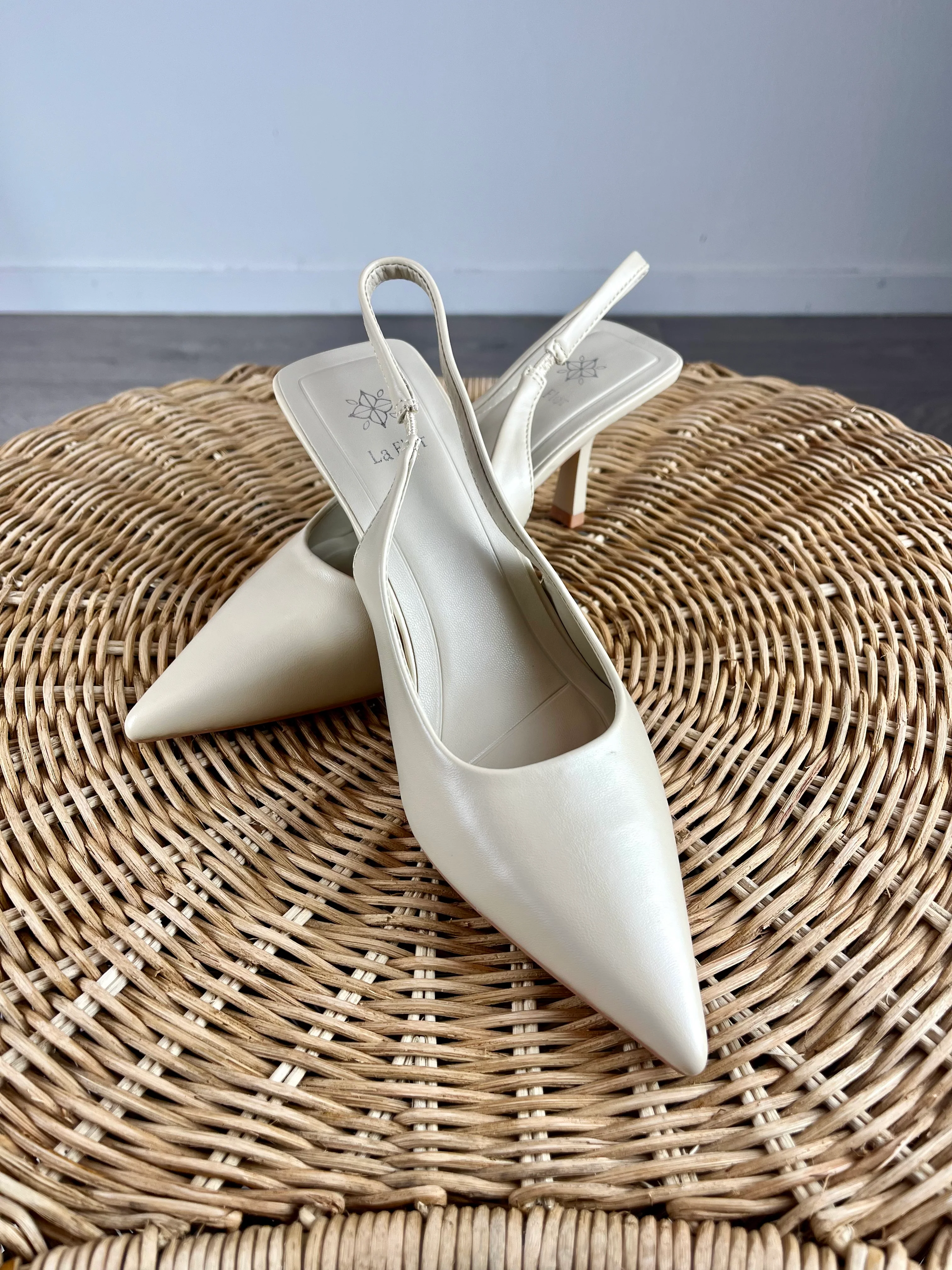 Slingback a punta - Beige - Image 3