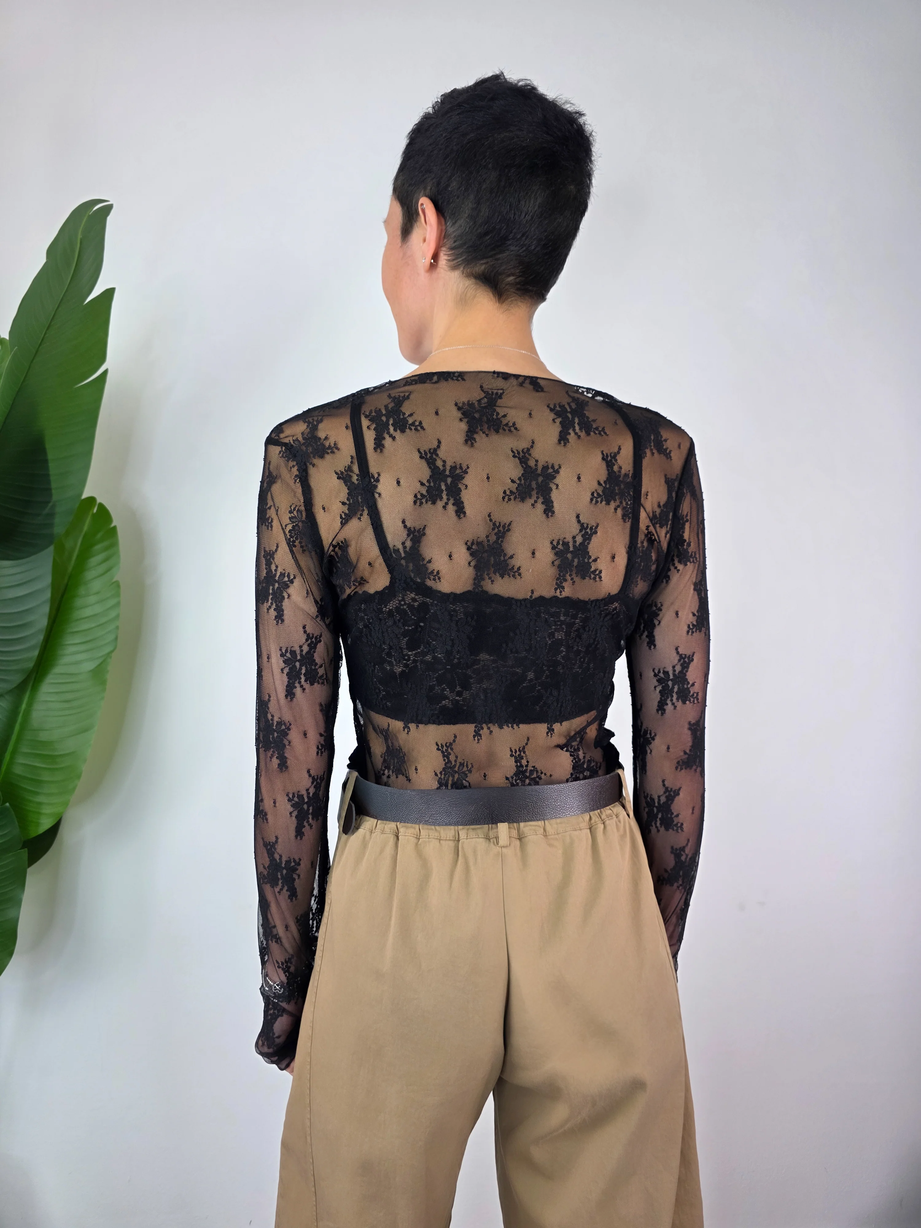 Susy Mix - T-shirt in pizzo manica lunga - Nero - Image 5
