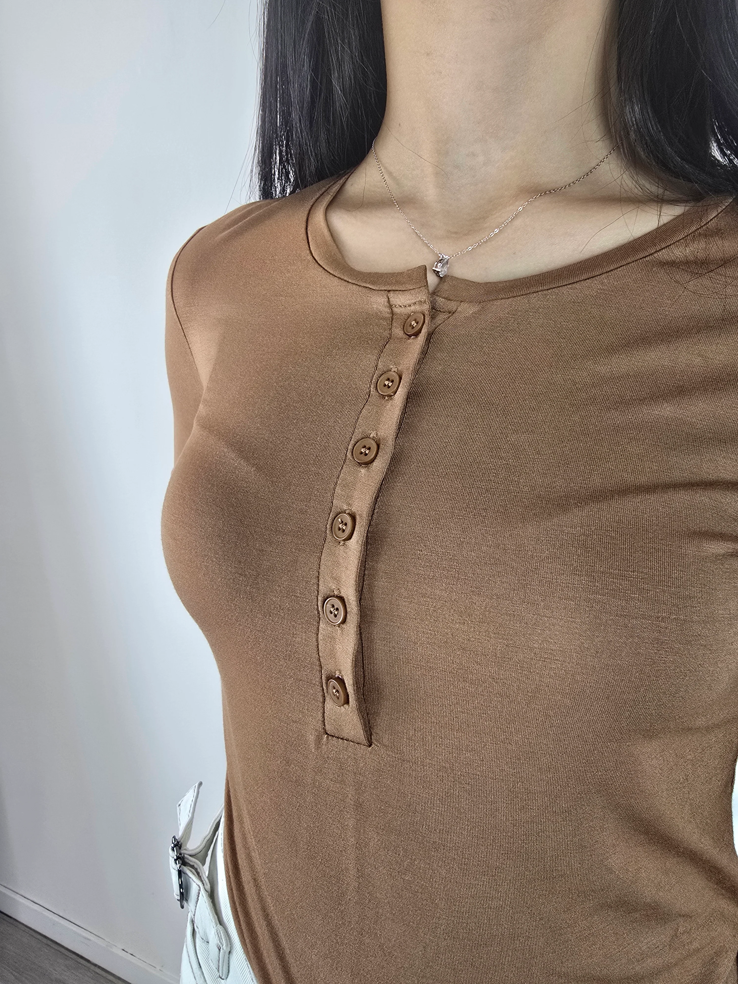 You Decide - Maglia serafino - Biscotto - Image 3